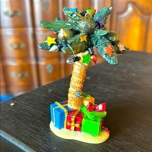 Festive Palm Tree Ornament with Gifts EUC Florida Style Christmas